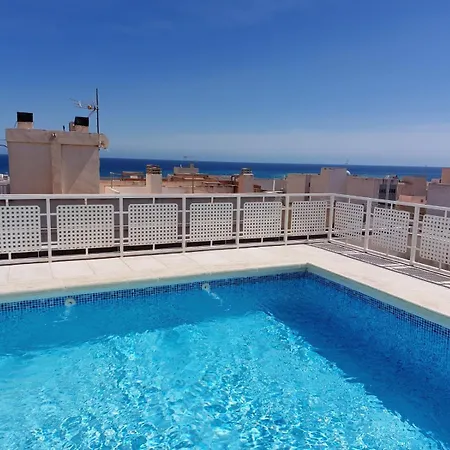 Con Piscina Cerca De La Playa *